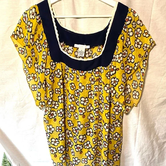 Charlotte russe yellow floral blouse womens plus size 4x lace up sides